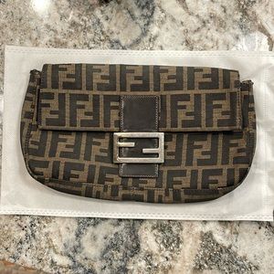 Vintage 1990-2000s FENDI Baguette (no strap)